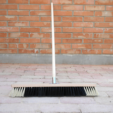 Zmeták portviš drevený 60 cm s kovaním, násada 140 cm