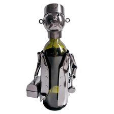 99352 Kovový stojan na víno, motív lekár