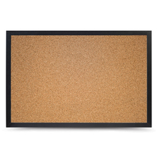 Korkové tabule v dizajnových rámoch