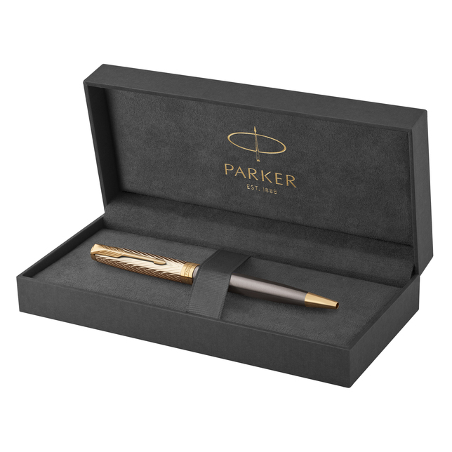 Parker Sonnet Premium Arrow šedé pero so zlatým klipom GT BP