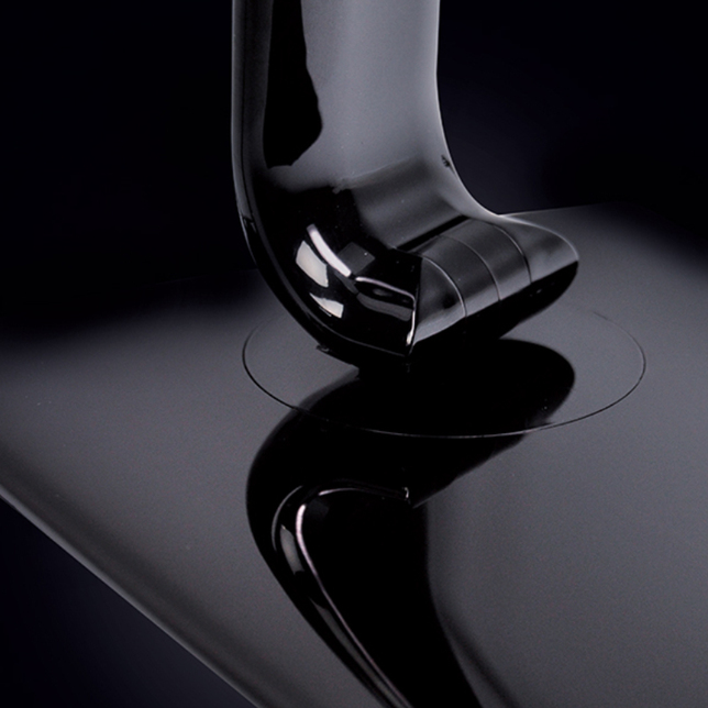 WO37B Led stolová lampa stmievateľná 12W, čierna