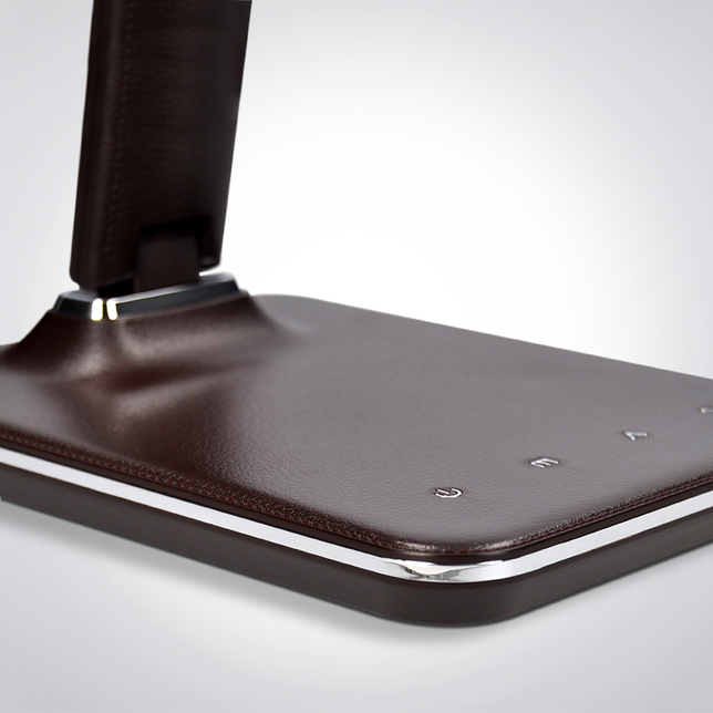 WO45H Led stolová lampa s displejom 9W, hnedá imitácia koža