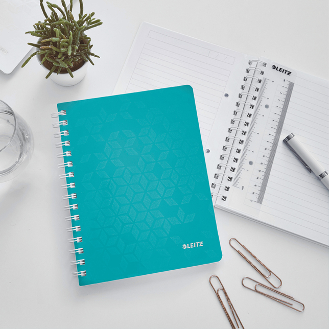 Poznámkový blok A5 linajkový Leitz WOW