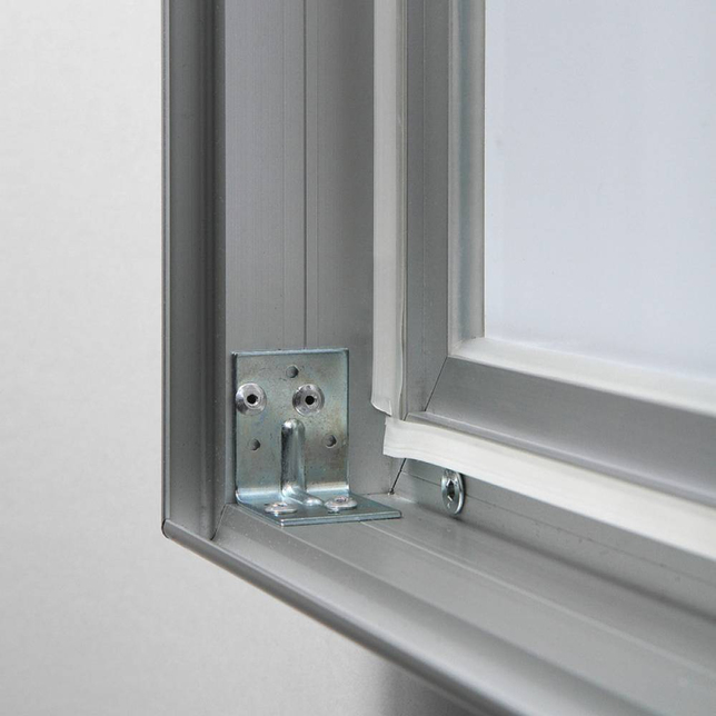 Vitríny do exteriéru extra pevné