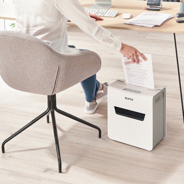 Skartovačka Leitz IQ Protect 6X 4,5x30