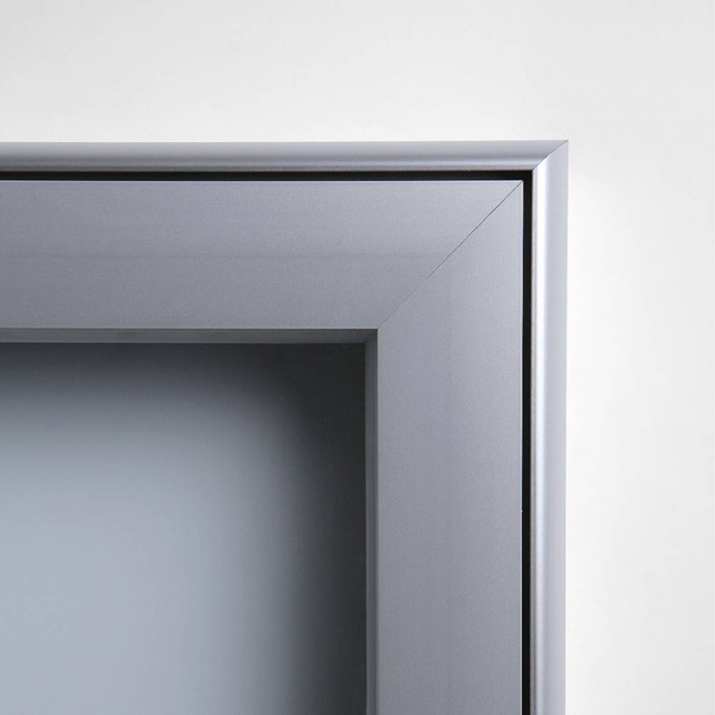 Vitríny do exteriéru extra pevné