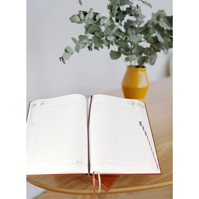 Rezervačná kniha pre gastro A4 s denným diárom 2026 hnedá